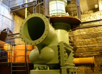 L'eau à Lyon et la pompe de Cornouailles