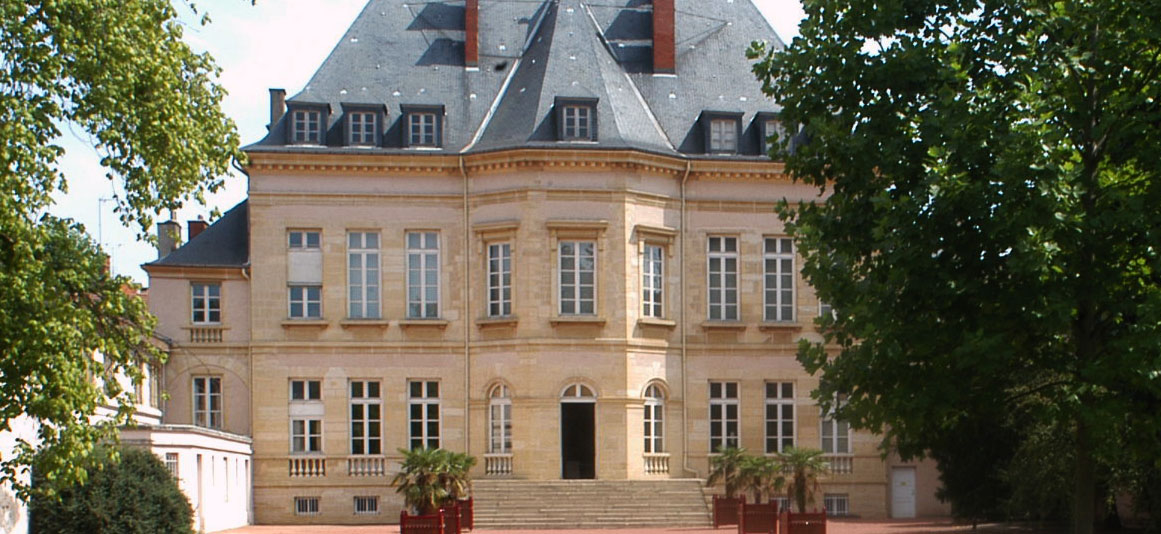 Musée des Beaux-Arts et d'Archéologie J. Déchelette