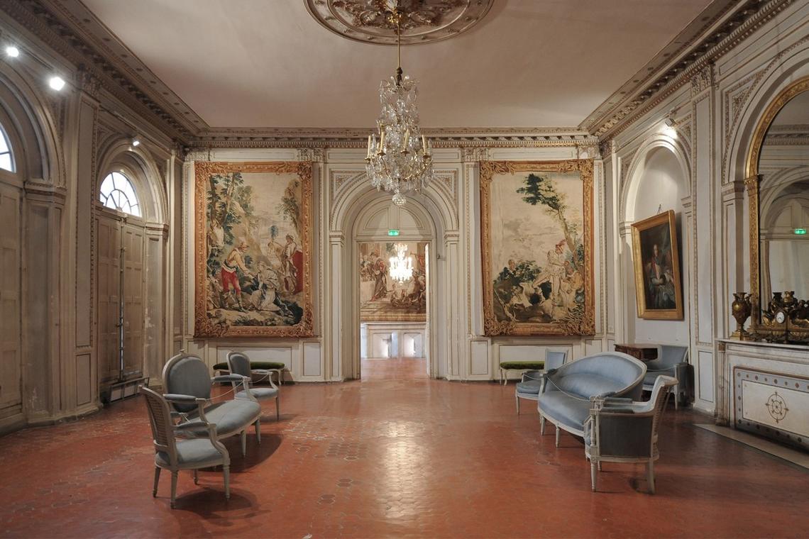 Musée du palais de l'Archevêché (ex musée des Tapisseries)