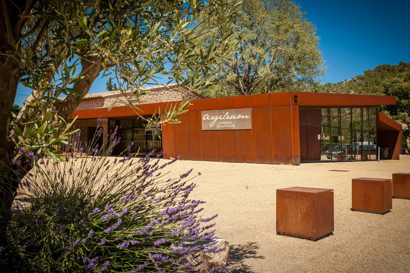 Argileum, la maison de la poterie - musée - atelier