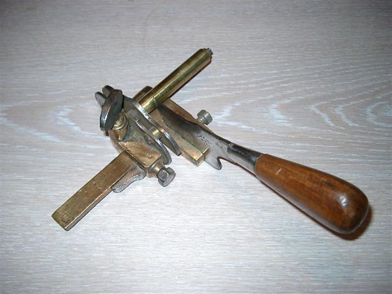 ARCOMA - Association pour la Recherche et la Conservation des Outils des Métiers de l'Artisanat