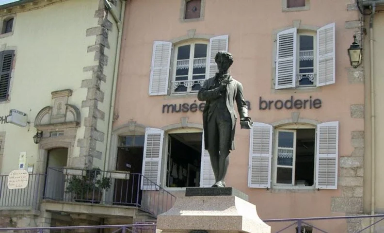 Musée de la Broderie,  de la Métallurgie  et du Patrimoine