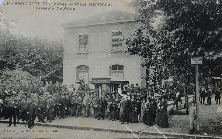 Place Marsonnat, Brasserie Neptune - Charbonnières-les-Bains