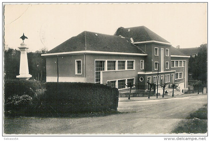 Quelques édifices publics au vieux bourg de Charbonnières-les-Bains