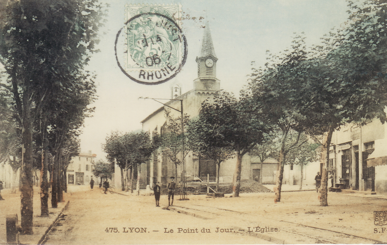 L'église du Point-du-Jour a remplacé à la fin du 19° siècle, la Chapelle des Massues. Paroisse en 1872  Extension du bâtiment en 1874  Cette église sera démolie en 1973. L'église du Point-du-Jour a remplacé à la fin du 19° siècle, la Chapelle des Massues. Paroisse en 1872  Extension du bâtiment en 1874  Cette église sera démolie en 1973.